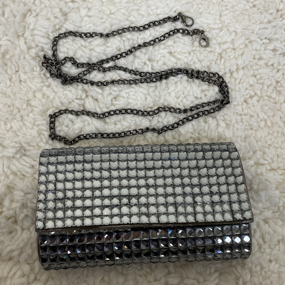Evening party clutch with chain